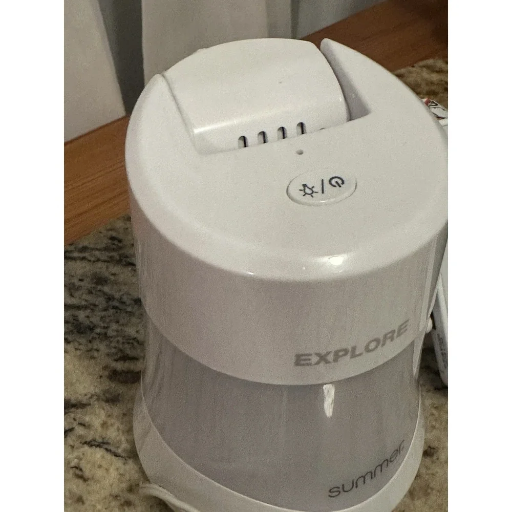 Summer Explore Digital Voice & Picture Baby Monitor w/ Camera Zoom, White